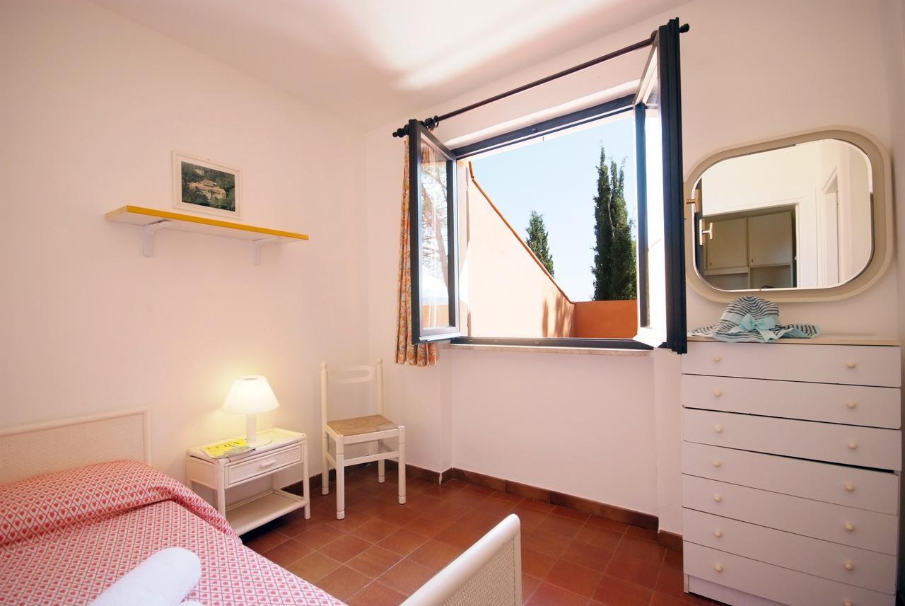 Residence Sud Est Porto Azzurro Dış mekan fotoğraf